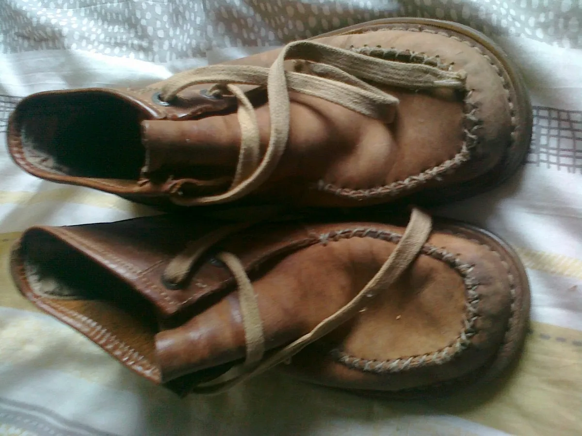BOOTS AND TRAINERS - Image 2