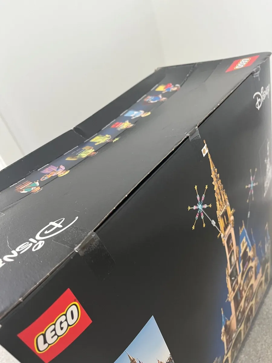 Lego Disney Castle 43220 - Image 1