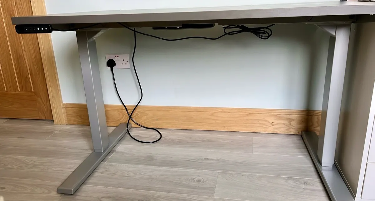 Electric office desk, warranty - Image 3