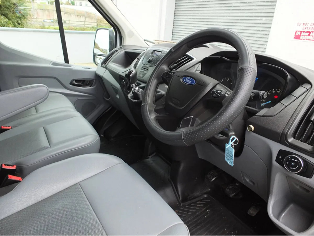Ford Transit Crewcab 7 Seats - Image 4