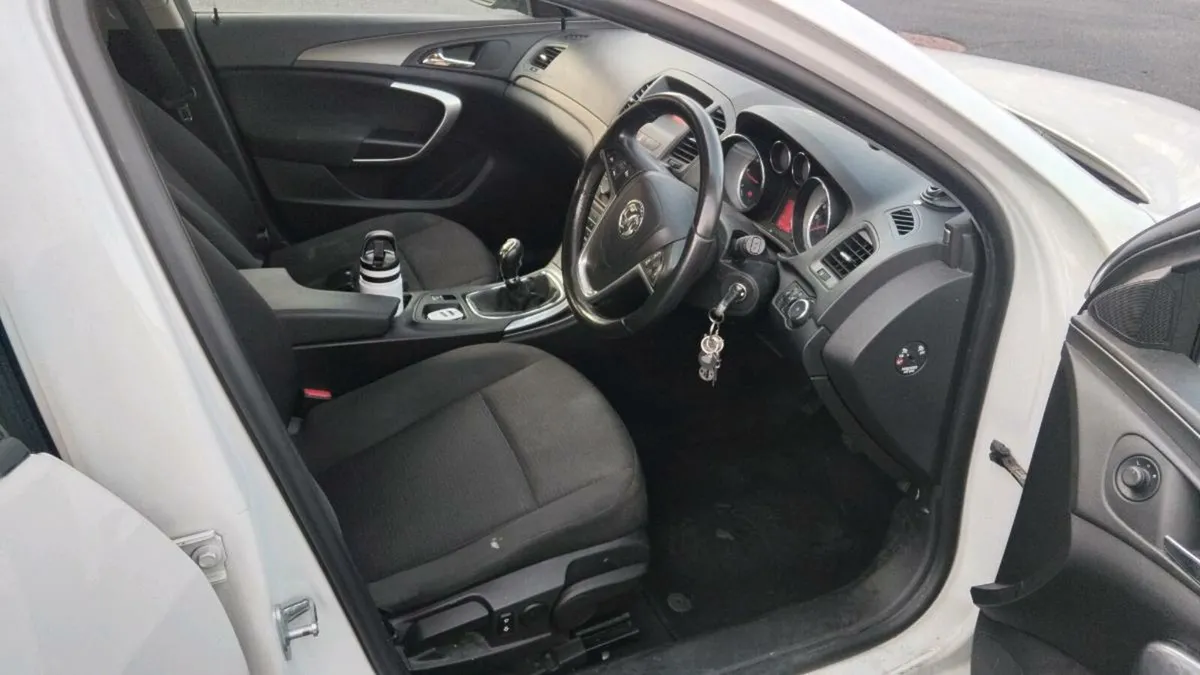Vauxhall insignia - Image 4