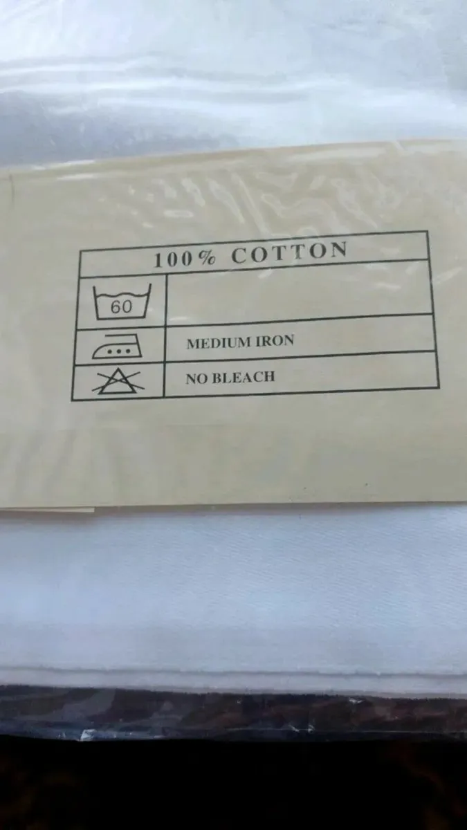 Vintage DAMASK Tablecloth - Image 3