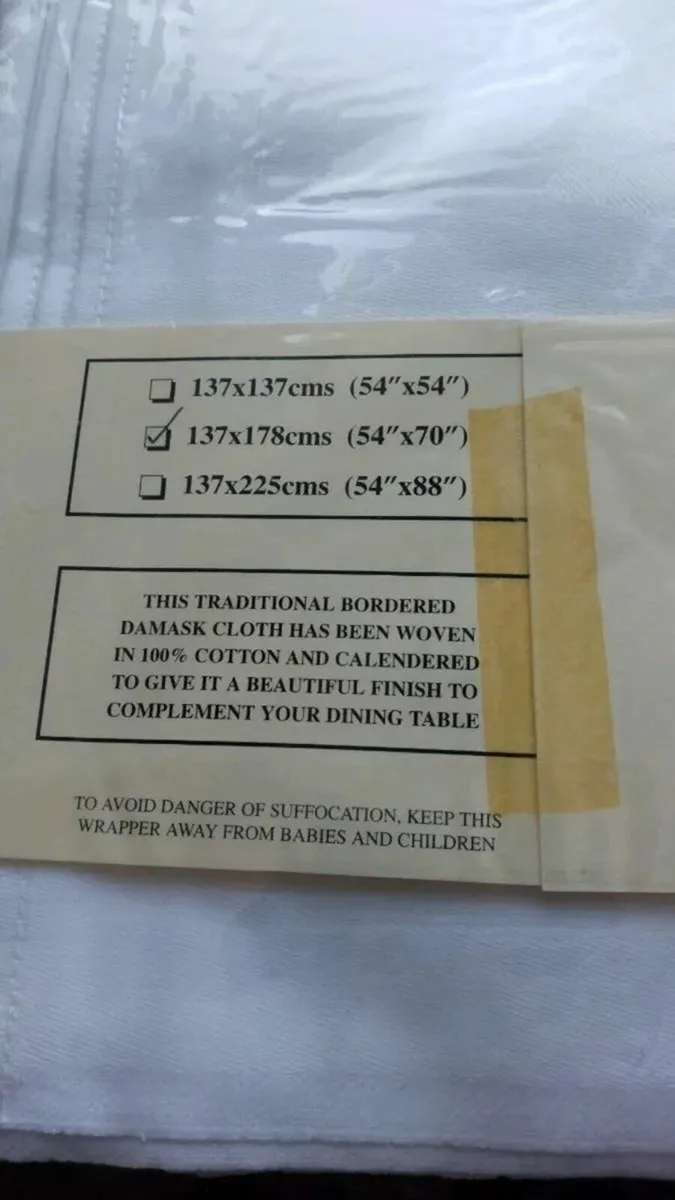 Vintage DAMASK Tablecloth - Image 4