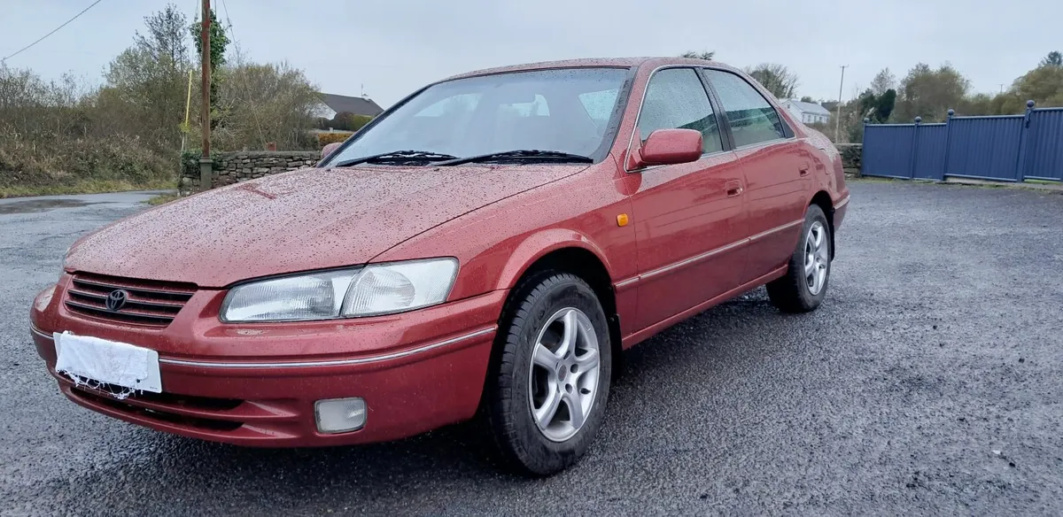 Toyota Camry 1996 - Image 1