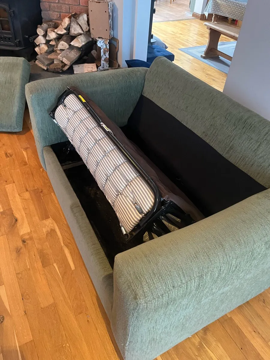 Two seater sofa bed - Image 4