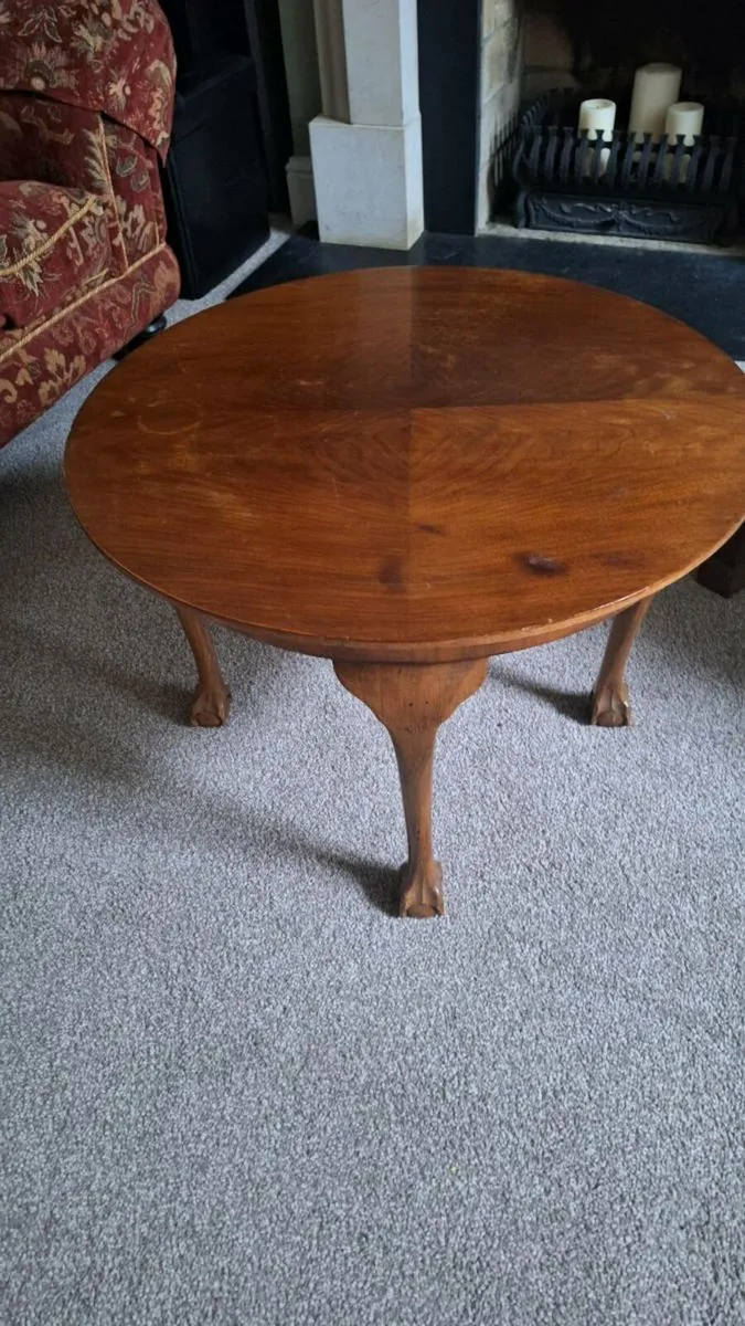 Circular table - Image 2