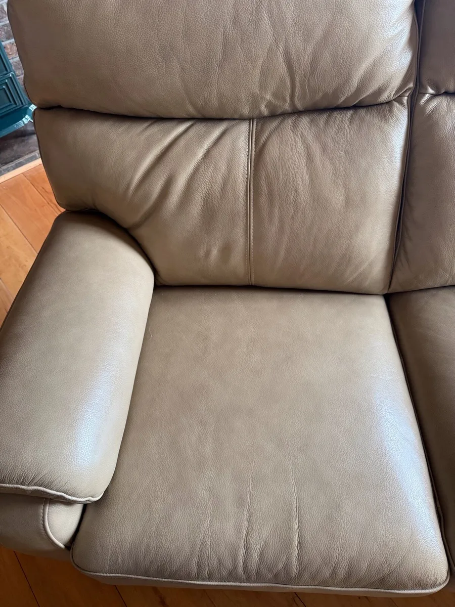 Leather sofa - Image 3