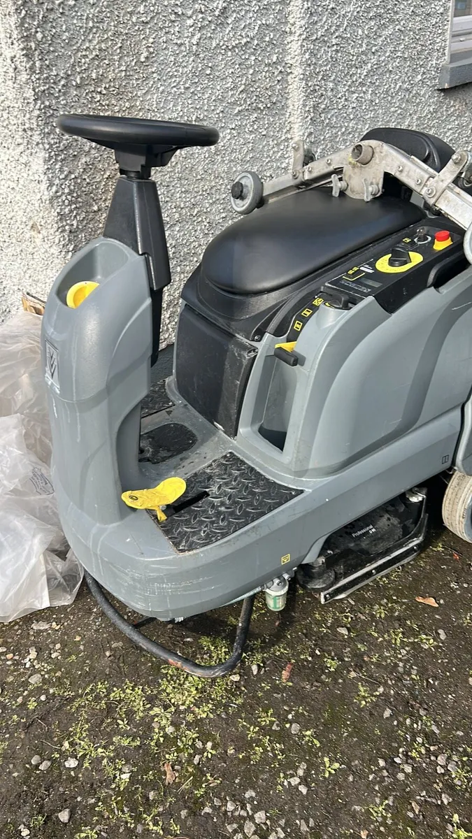Floor scrubber dryers - Image 1