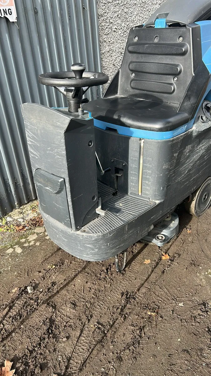 Floor scrubber dryers floor polisher buffers - Image 2