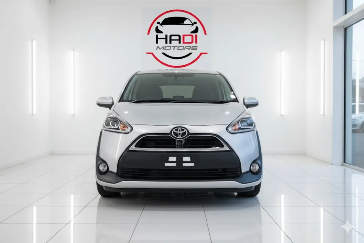 TOYOTA SIENTA 2016 SILVER 7 SEATER - Image 1