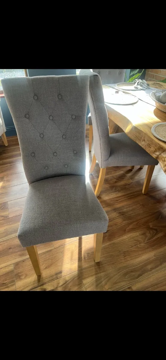 Chairs D.F.S - Image 1