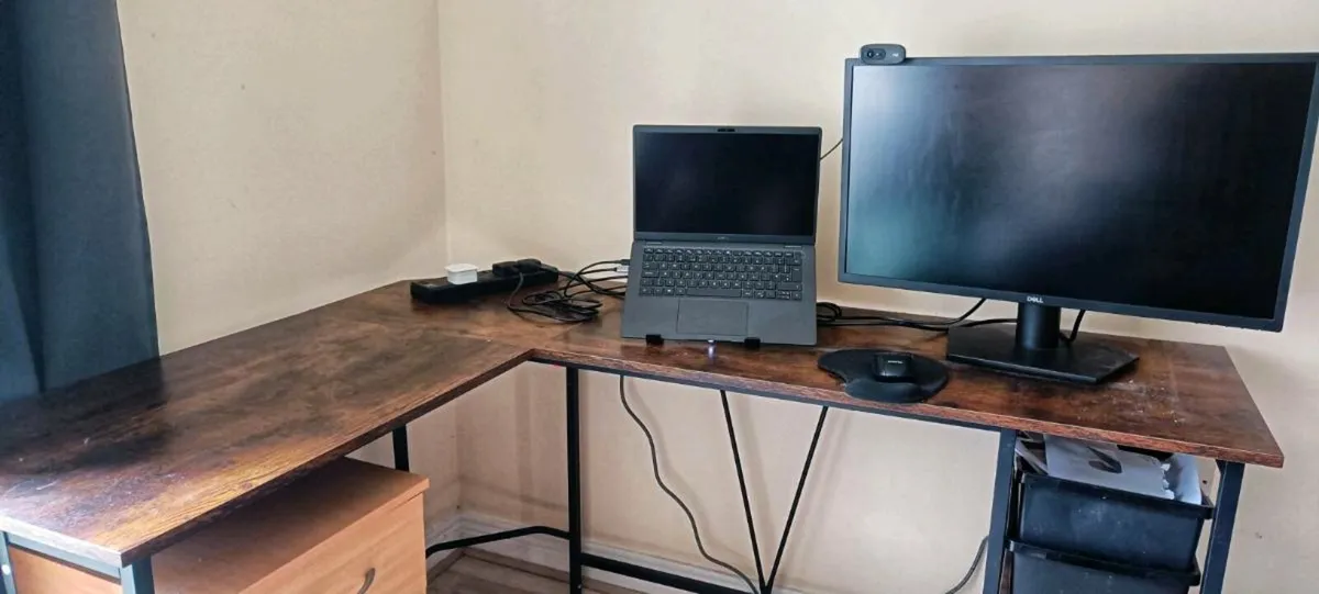 Home office desk / gaming desk table/ work table - Image 2