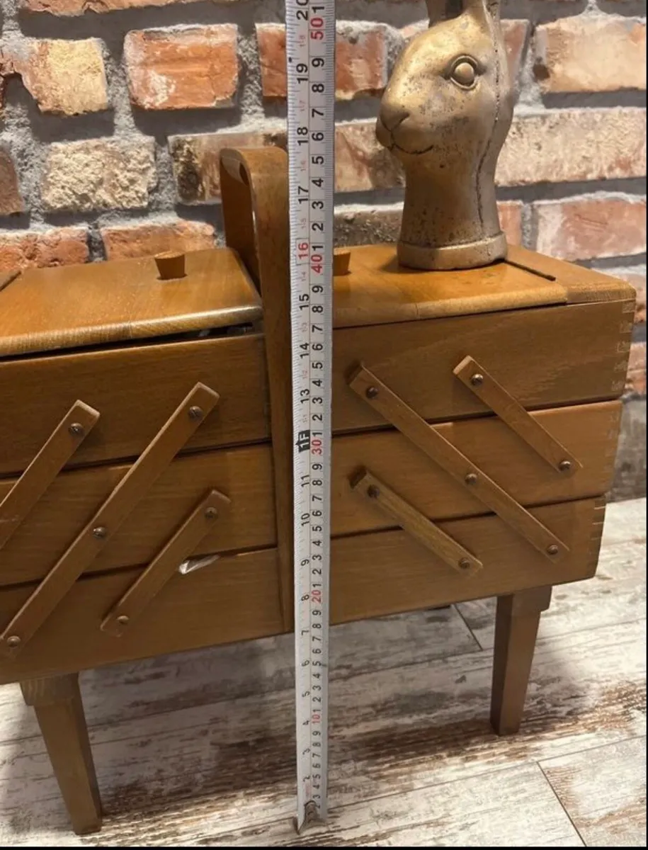 Vintage sewing box - Image 2