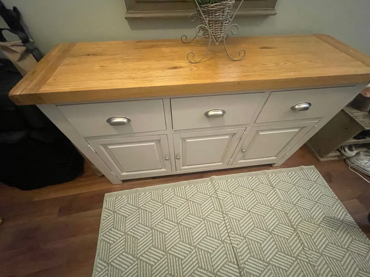 Sideboard  hall or living room - Image 3