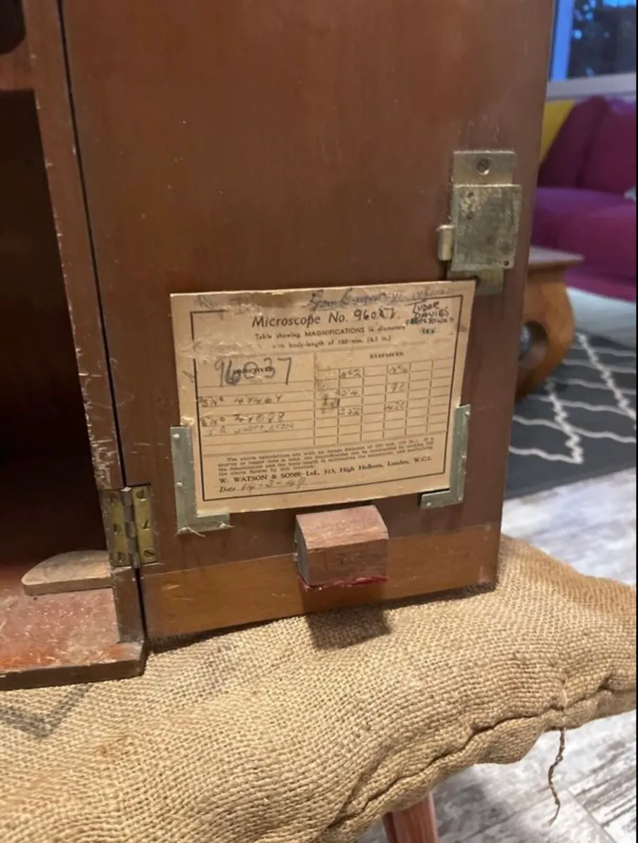 Vintage microscope - Image 2