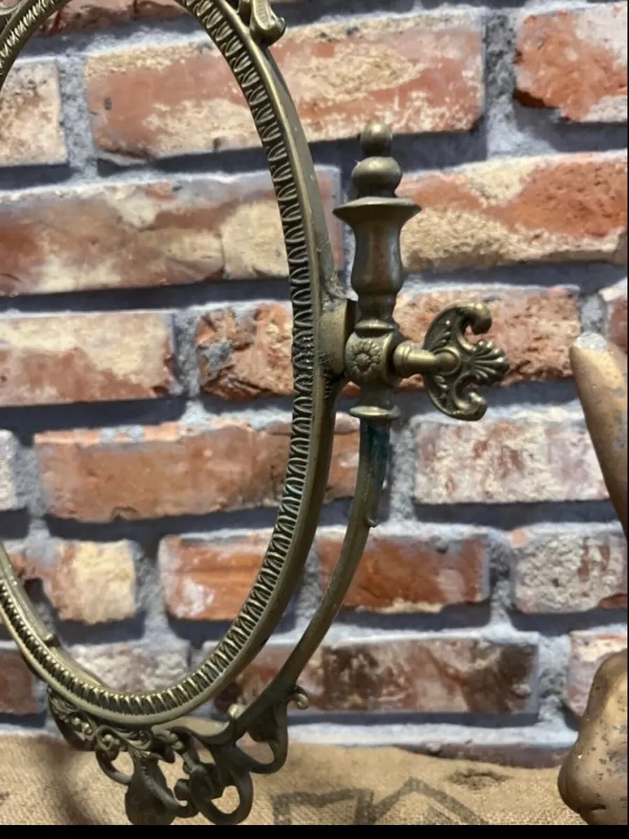 Vintage large brass frame - Image 2