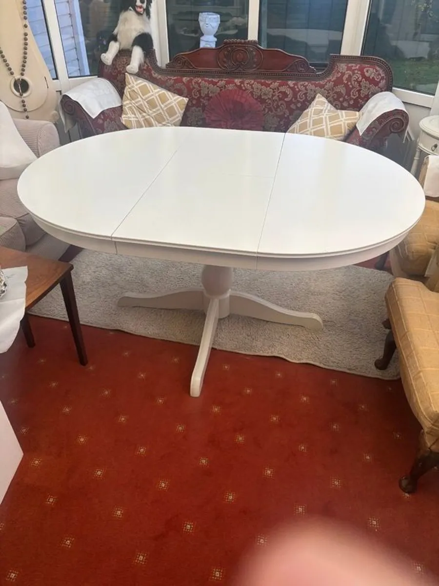 Table and Chairs - Image 3