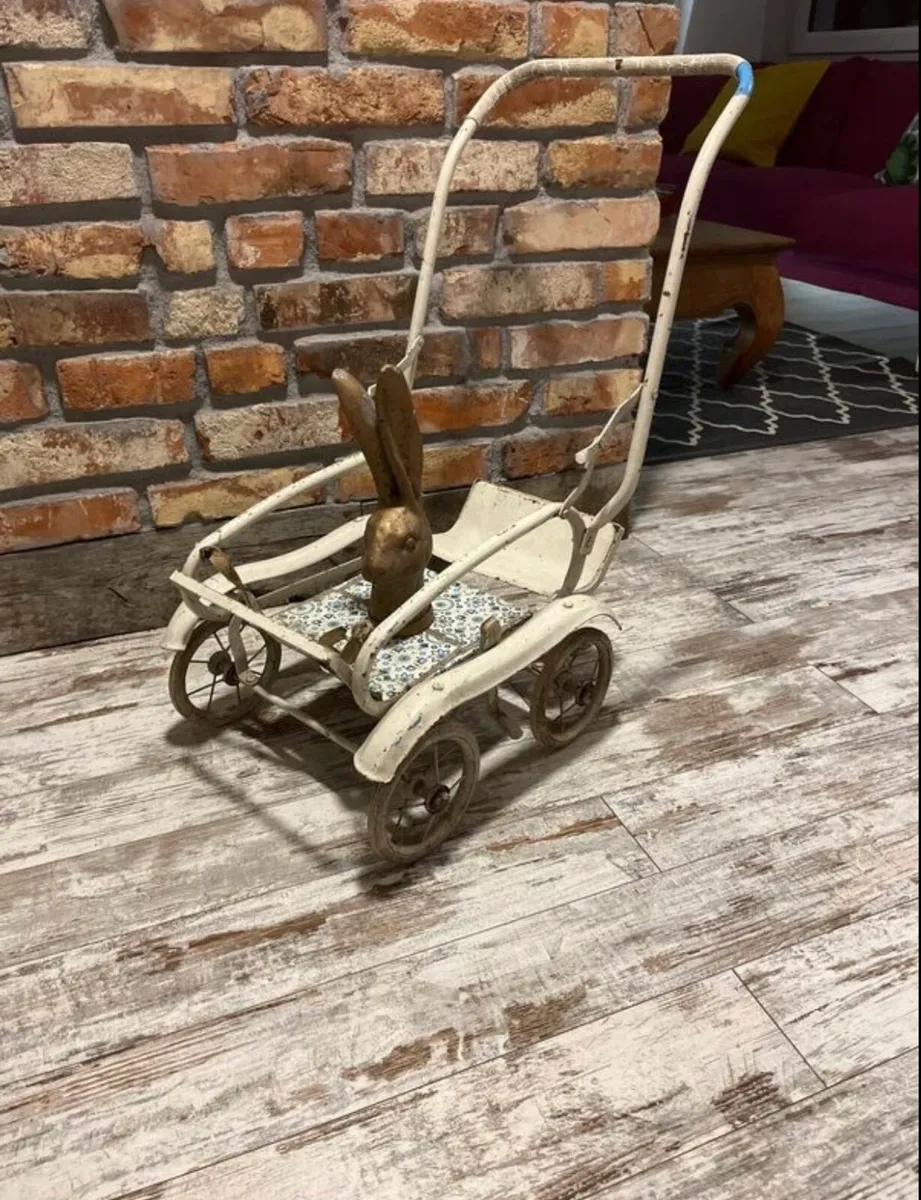 Vintage pram - Image 1
