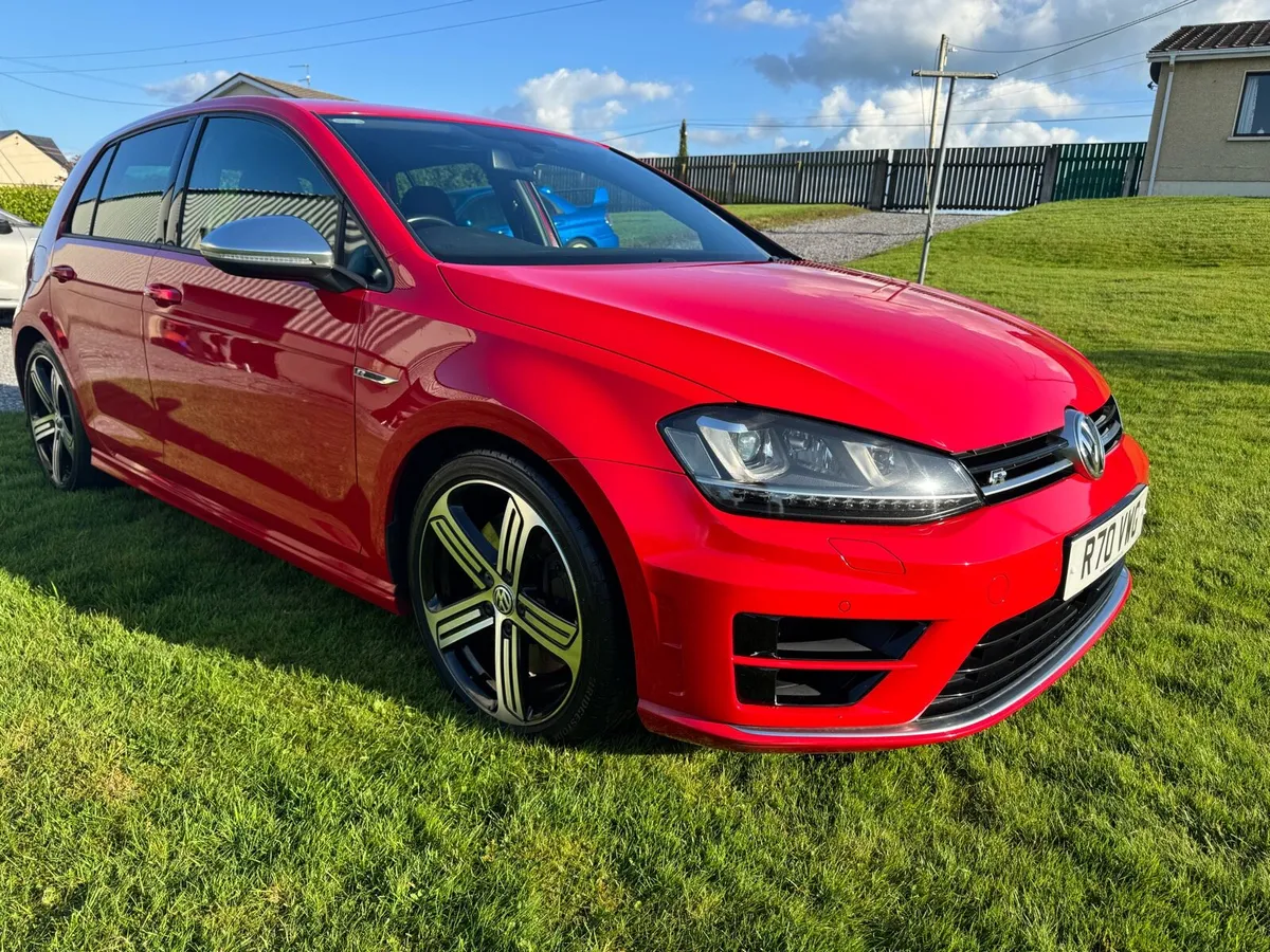2015 Volkswagen Golf R - Image 4