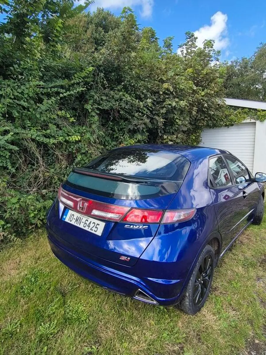 2010 Honda Civic - Image 2