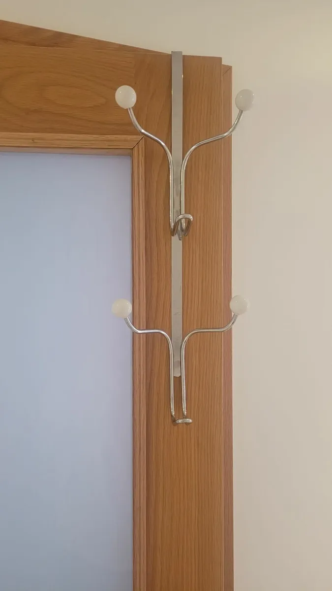 Overdoor hooks