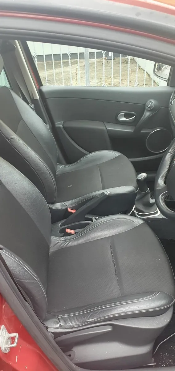 Renault Clio 2007 - Image 1