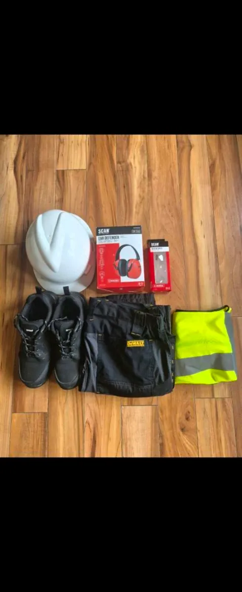 Construction work wear package - Image 1