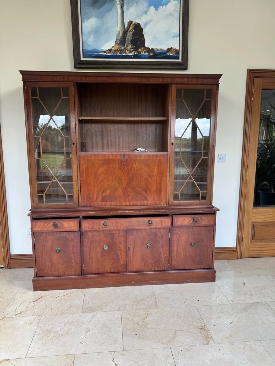 Duresta Grand Wessex & Mahogany Display Unit - Image 2