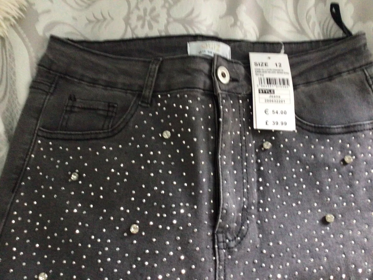 Ladies embellished jeans - Image 3