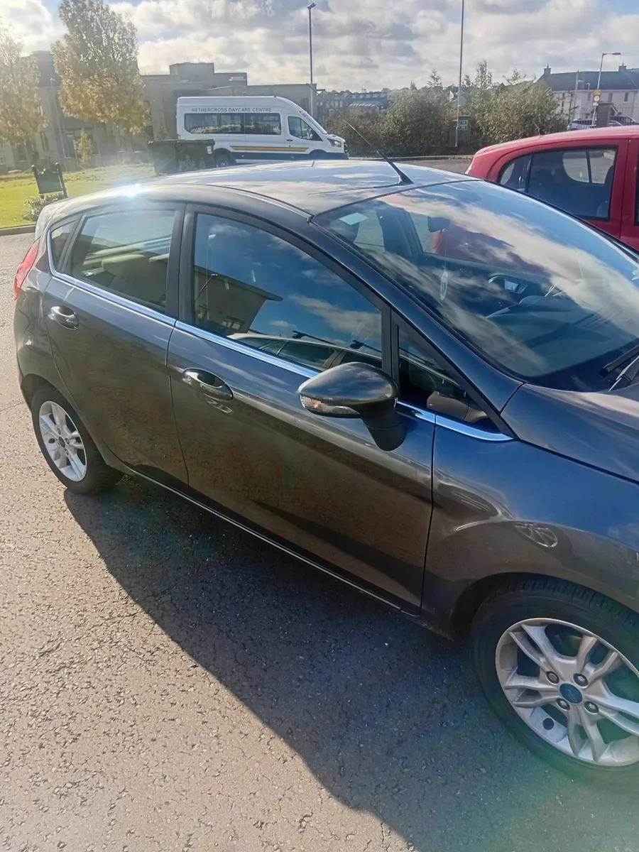 Ford Fiesta 2016 - Image 2