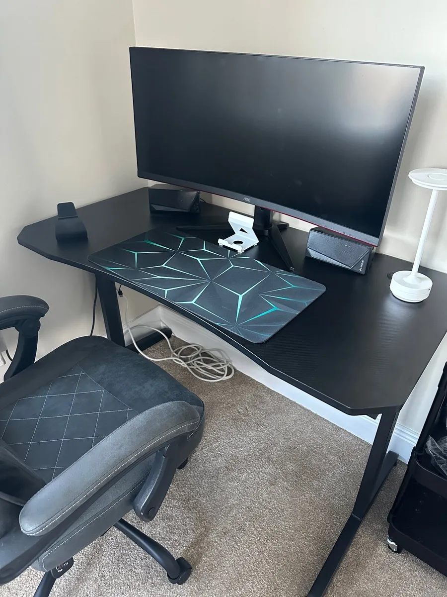 Gaming set up - Image 1