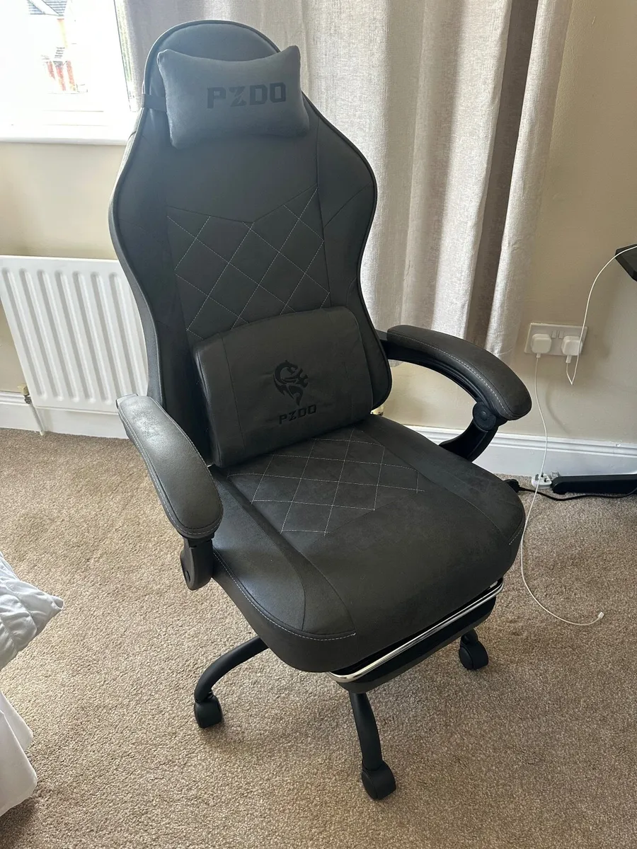 Gaming set up - Image 3