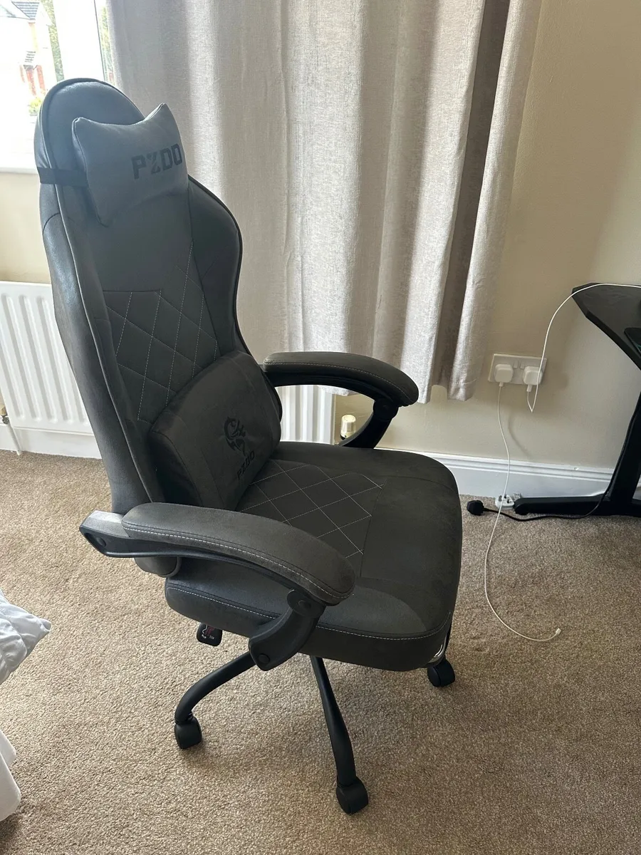 Gaming set up - Image 4