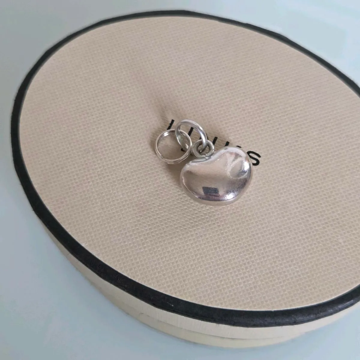 Genuine links of London heart  charm - Image 4