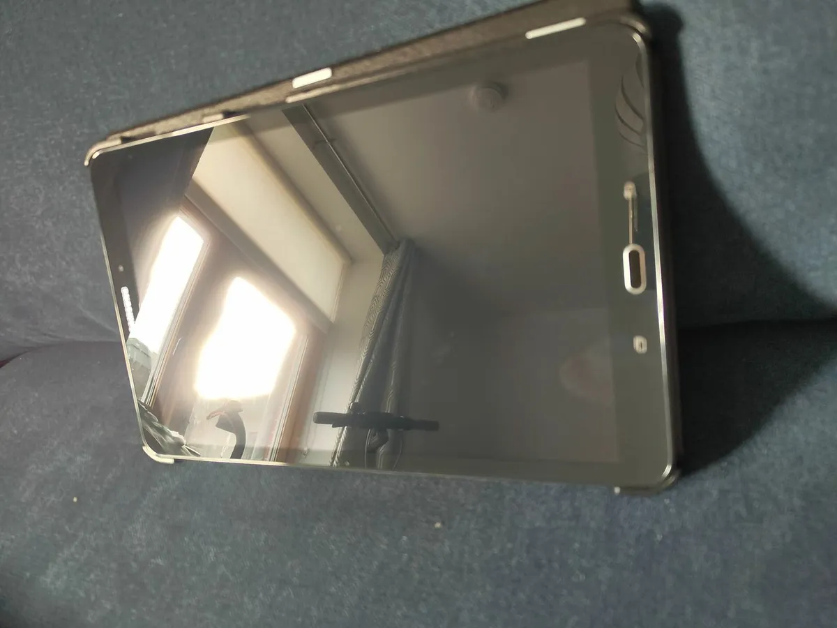 Samsung galaxy A  SM_T858  32GB Like New - Image 3