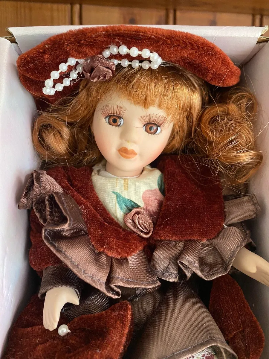 Charming Vintage Porcelain Doll - Image 2