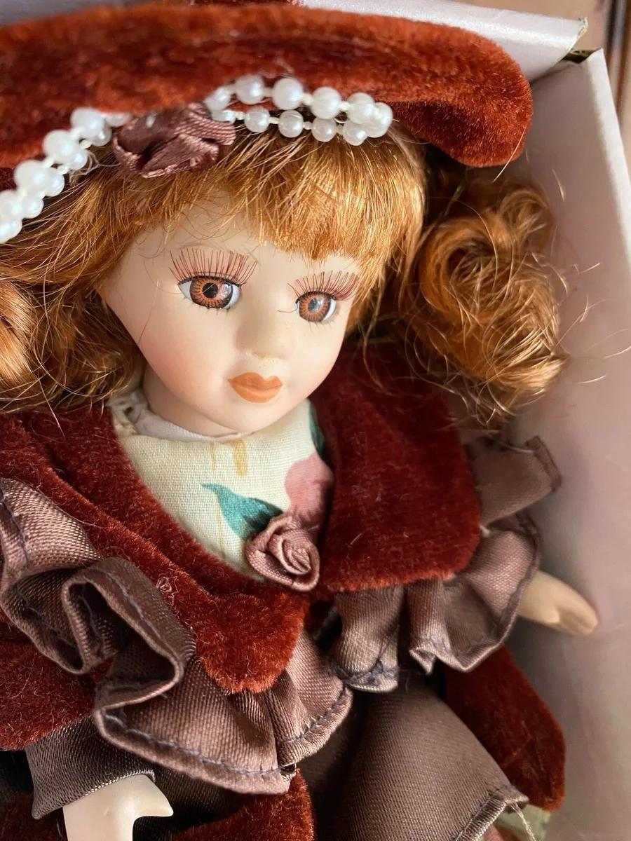 Charming Vintage Porcelain Doll - Image 3