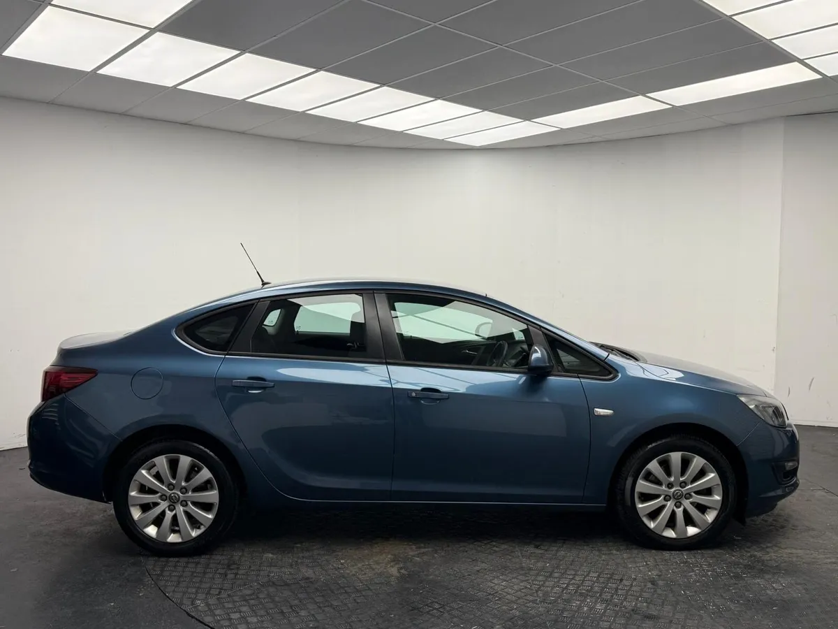 2014 Opel Astra Diesel - Full Service History - Image 3
