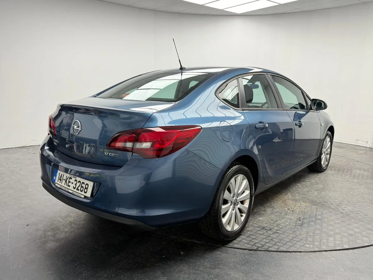 2014 Opel Astra Diesel - Full Service History - Image 4