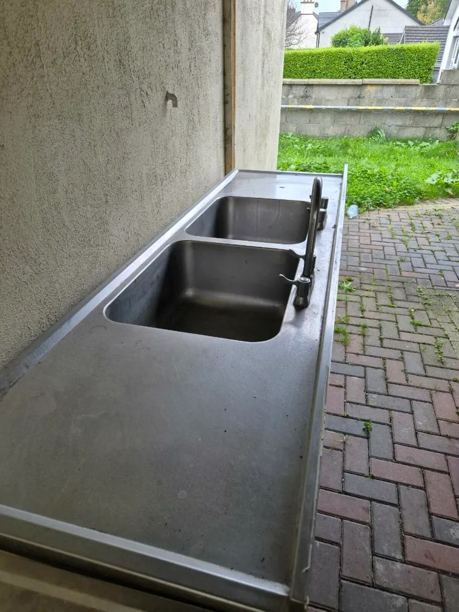 Commercial Sinks - Image 1
