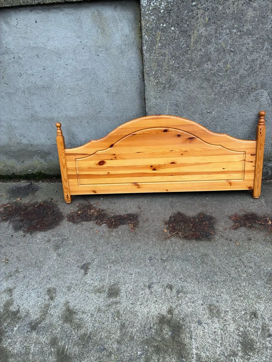 Pine headboard - Image 1