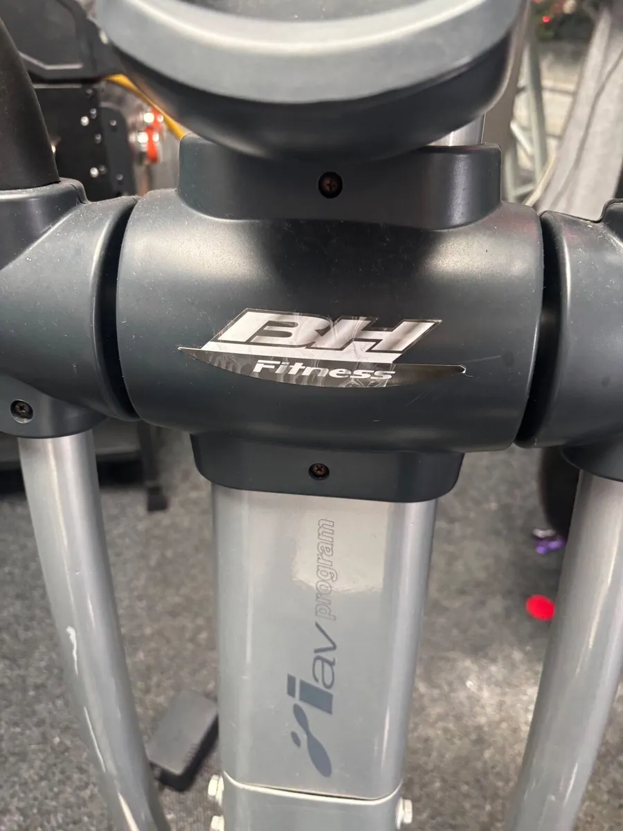 Cross trainer - Image 2