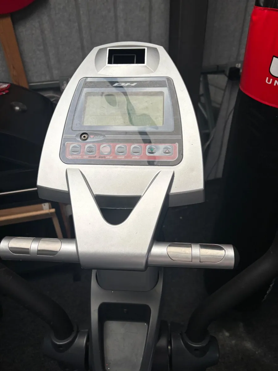 Cross trainer - Image 3
