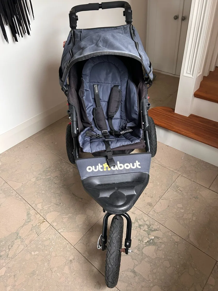 Out and About single buggy - Image 1