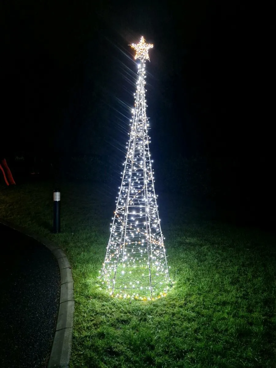Christmas tree - Image 2