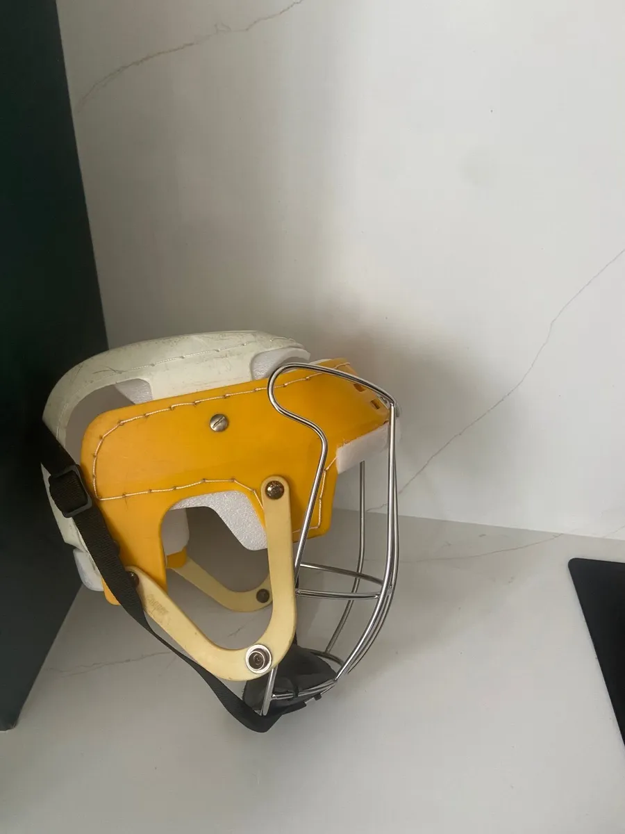 Hurling/cooper helmet - Image 1