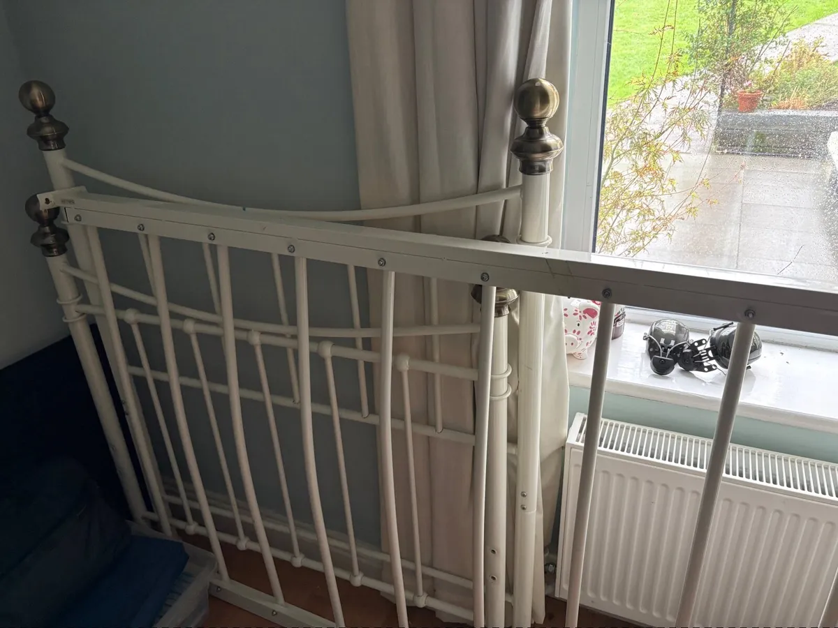 Bed frame and mattress - Image 2
