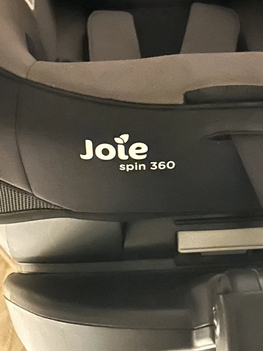 Joie Spin 360 car seat for sale - Image 2