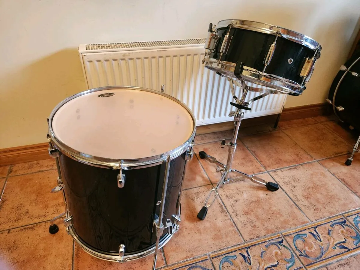 Pearl Drumkit - Image 3