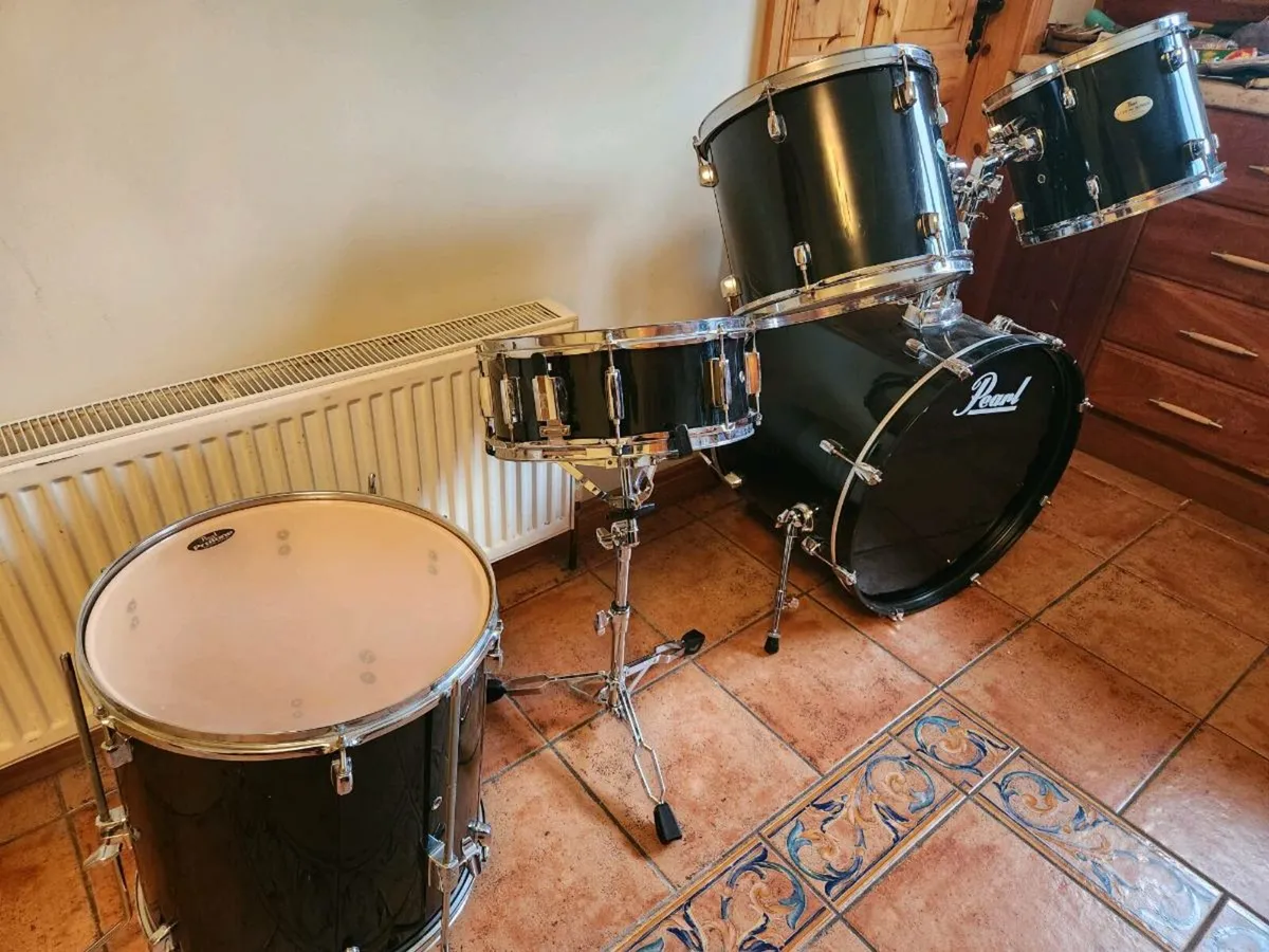 Pearl Drumkit - Image 4